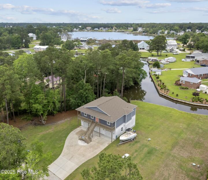 Property Photo: 452 Crows Nest Lane NC 28460