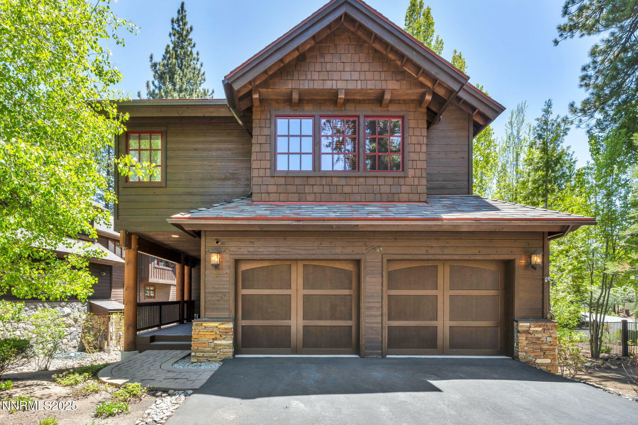 Property Photo:  886 Rosewood Circle  NV 89451 