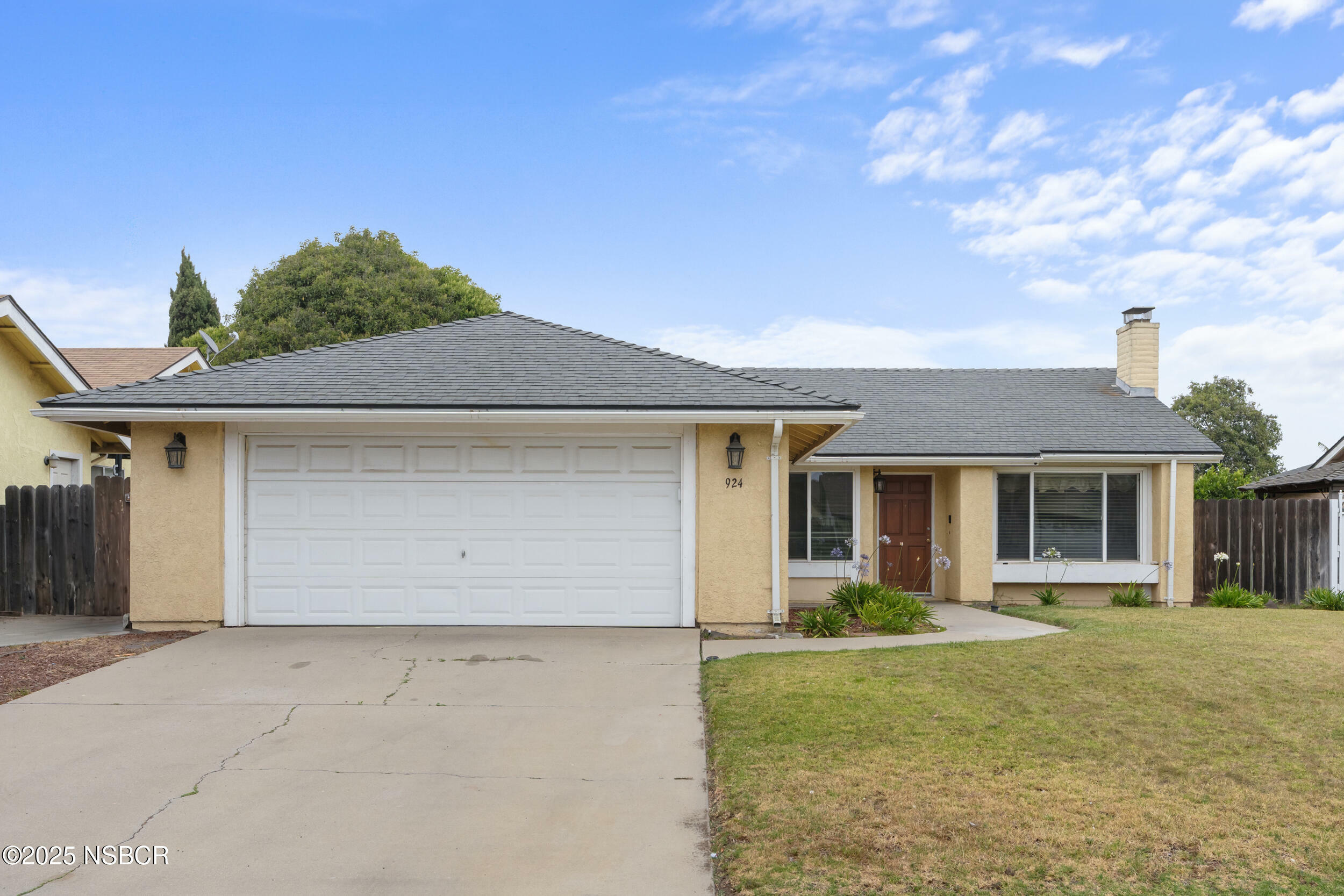 Property Photo: 924 Grapevine Road CA 93454