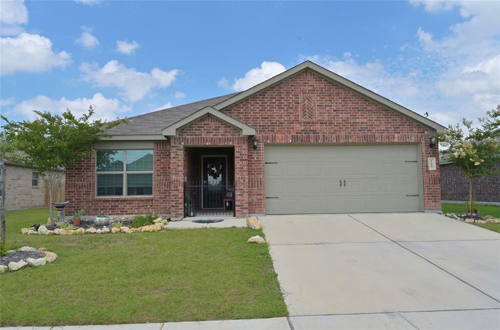 Property Photo: 165 Cattlemans Creek Road W TX 76071
