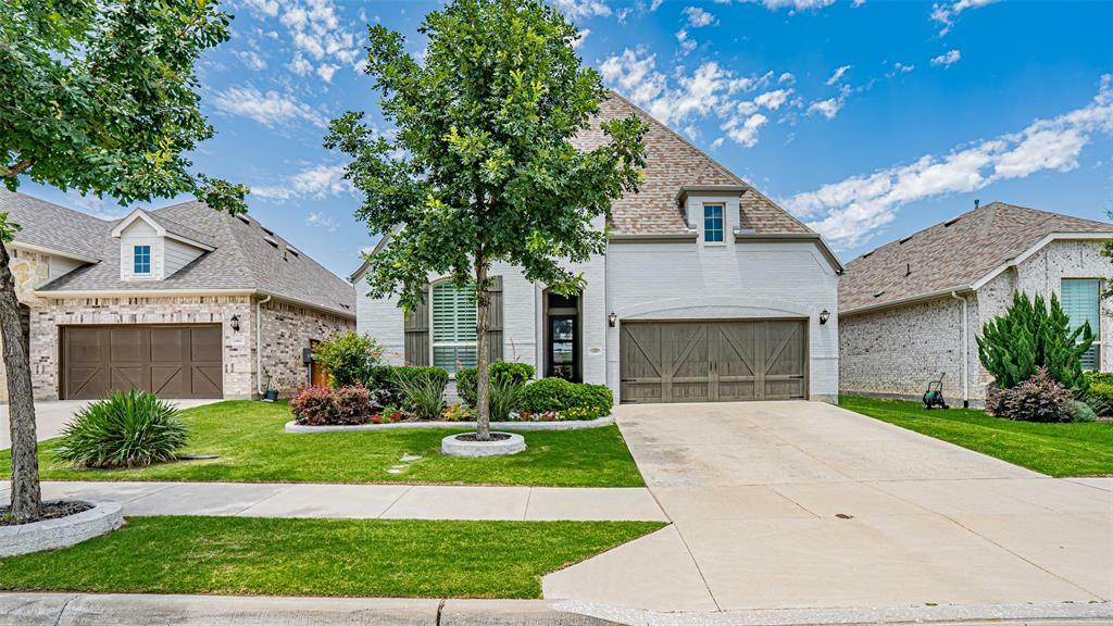 Property Photo: 14808 Gentry Drive TX 76008