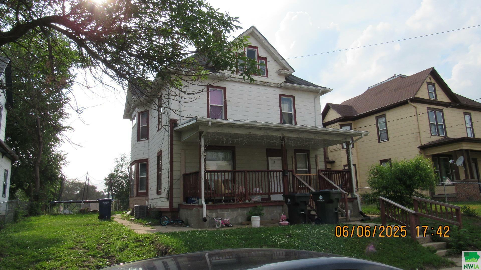 Property Photo: 1519 Court St. IA 51104