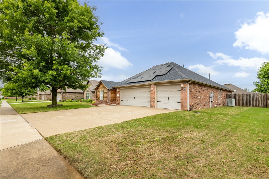 Property Photo:  11096 Rosebay Lane  AR 72753 