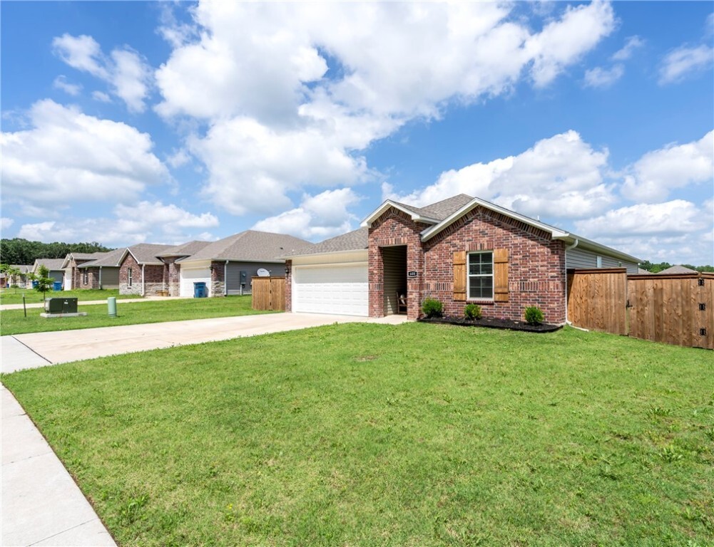 Property Photo:  608 Comanche Drive  AR 72734 