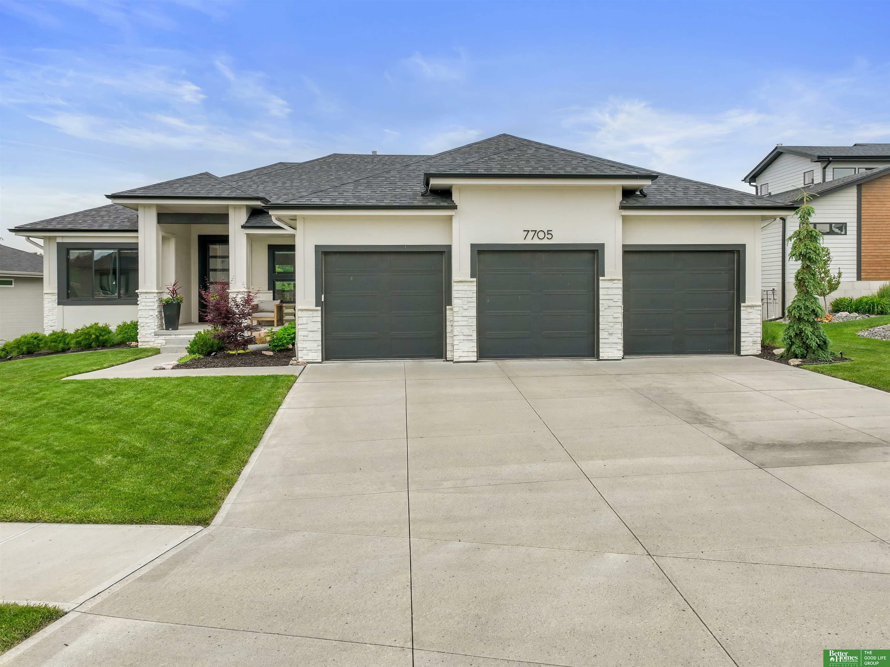 Property Photo: 7705 N 167 Street NE 68007