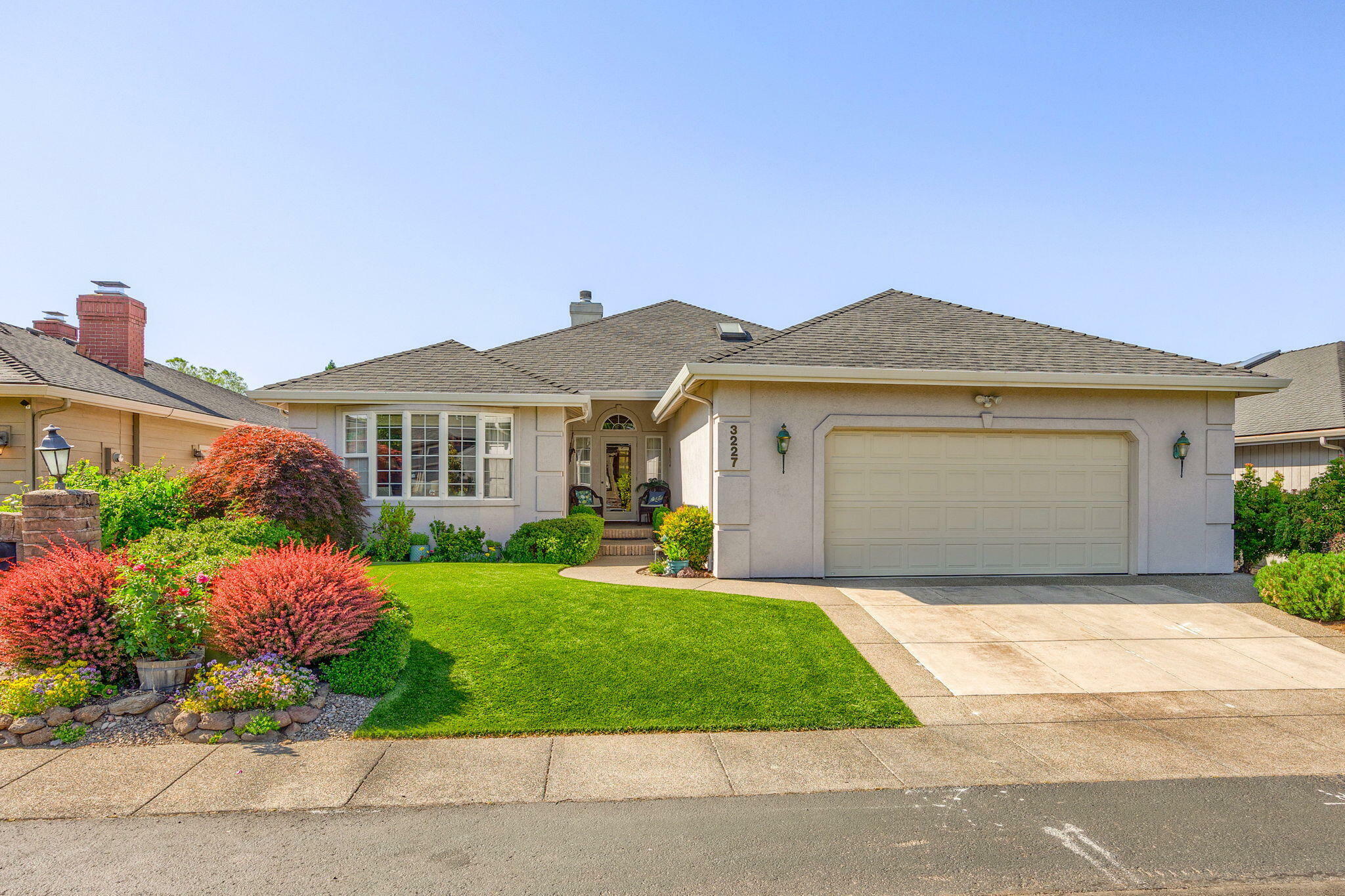 3227 Chandler Egan Drive  Medford OR 97504 photo