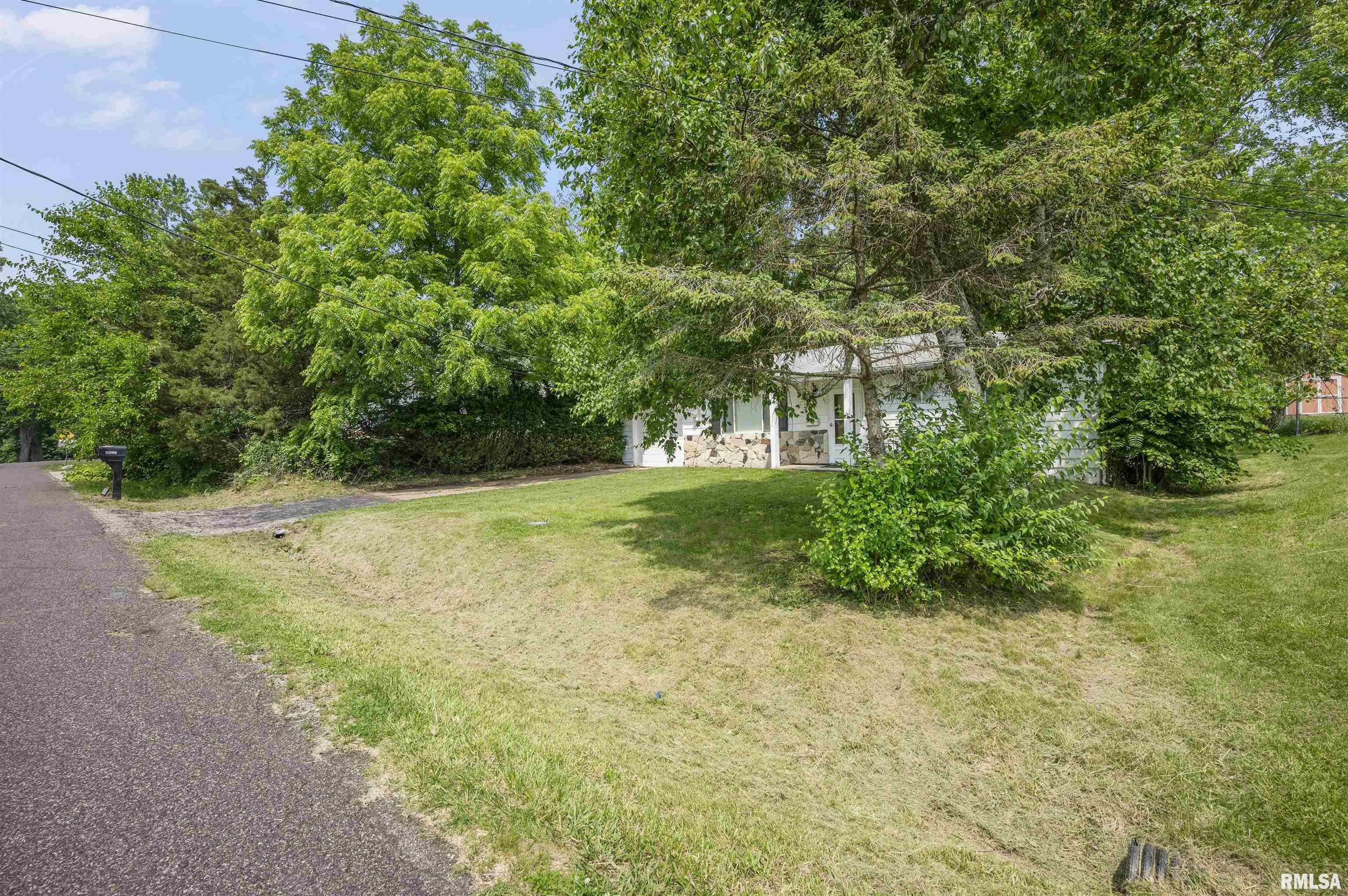 Property Photo: 4422 N Carola Avenue IL 61615