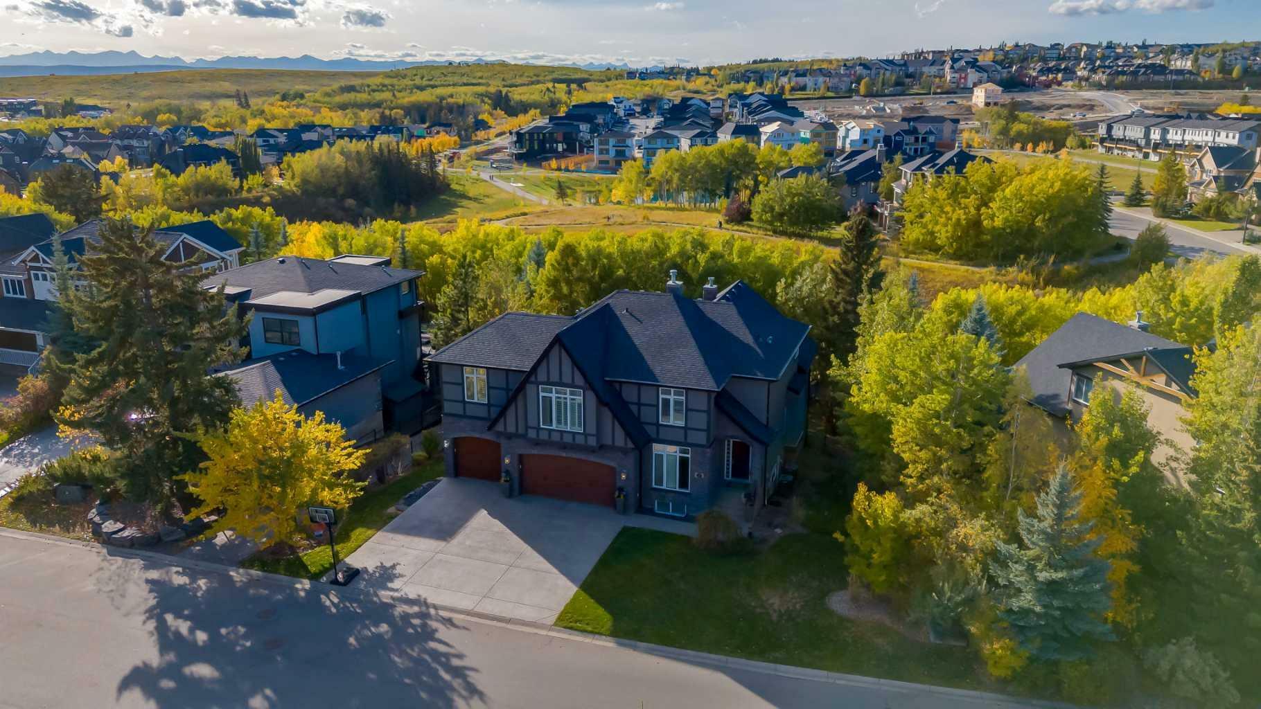 Property Photo: 12 Spring Willow Way SW AB T3H 5Z3