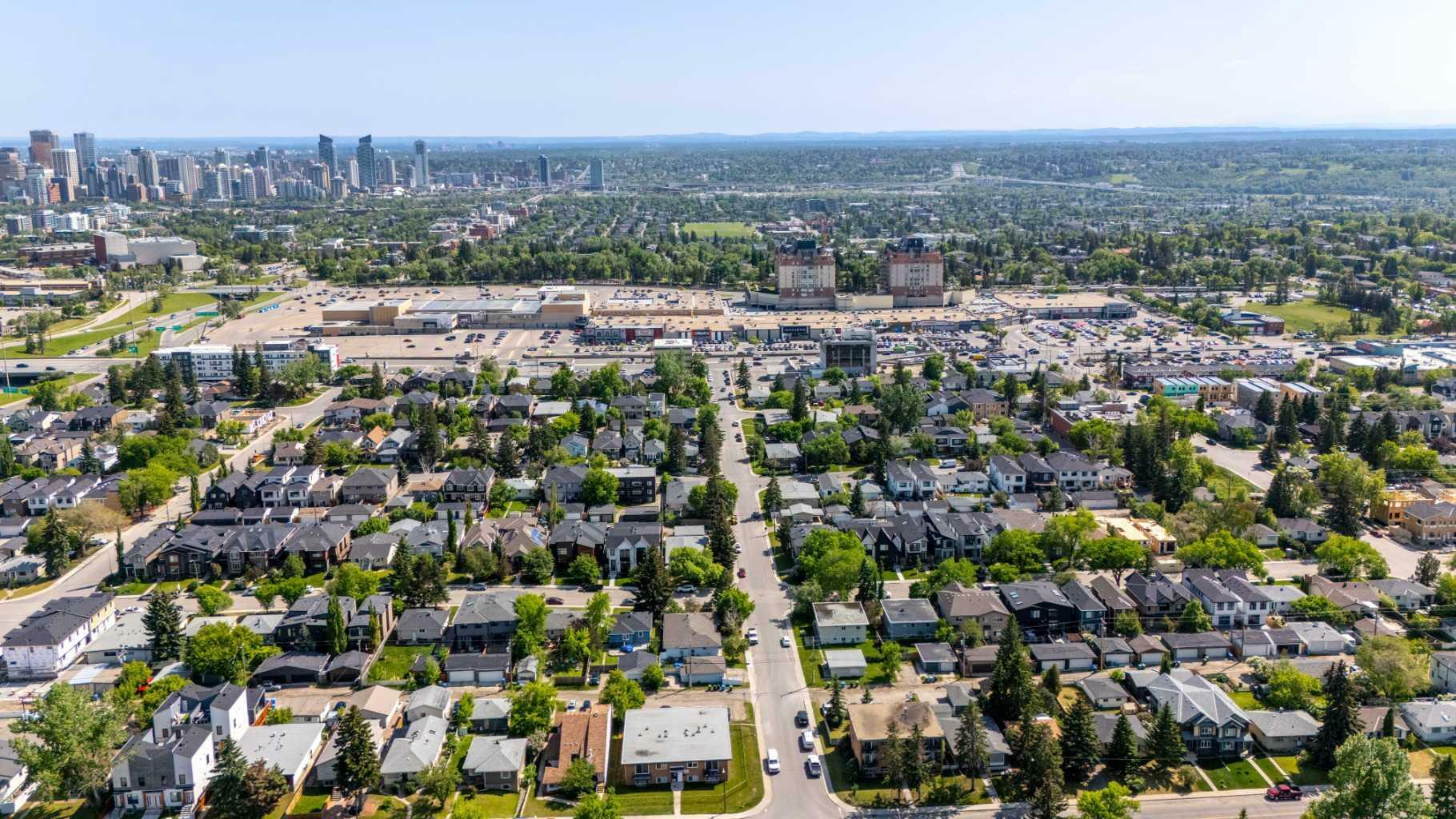 Property Photo: 1635 19 Avenue NW AB T2M 1B2