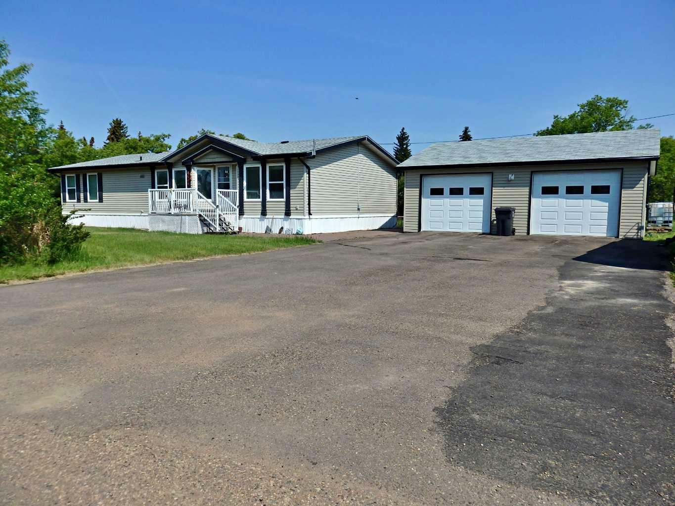 Property Photo: 4604 52 Avenue AB T0B 2W0