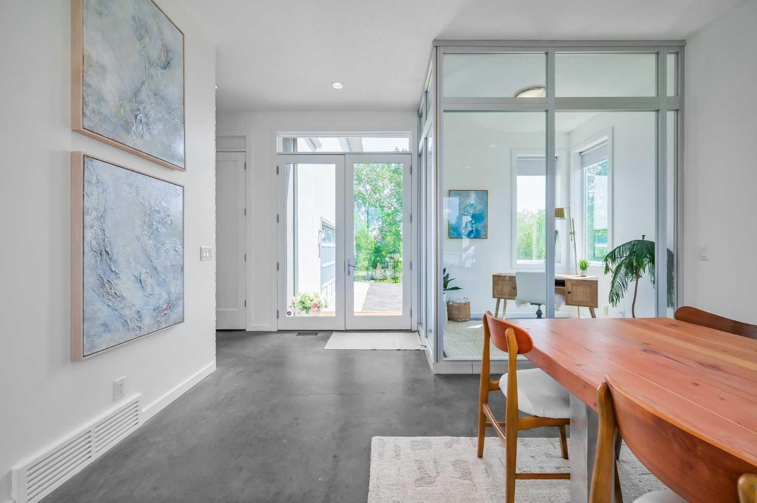 Property Photo:  24008 241 Avenue E  AB T1S 4B8 