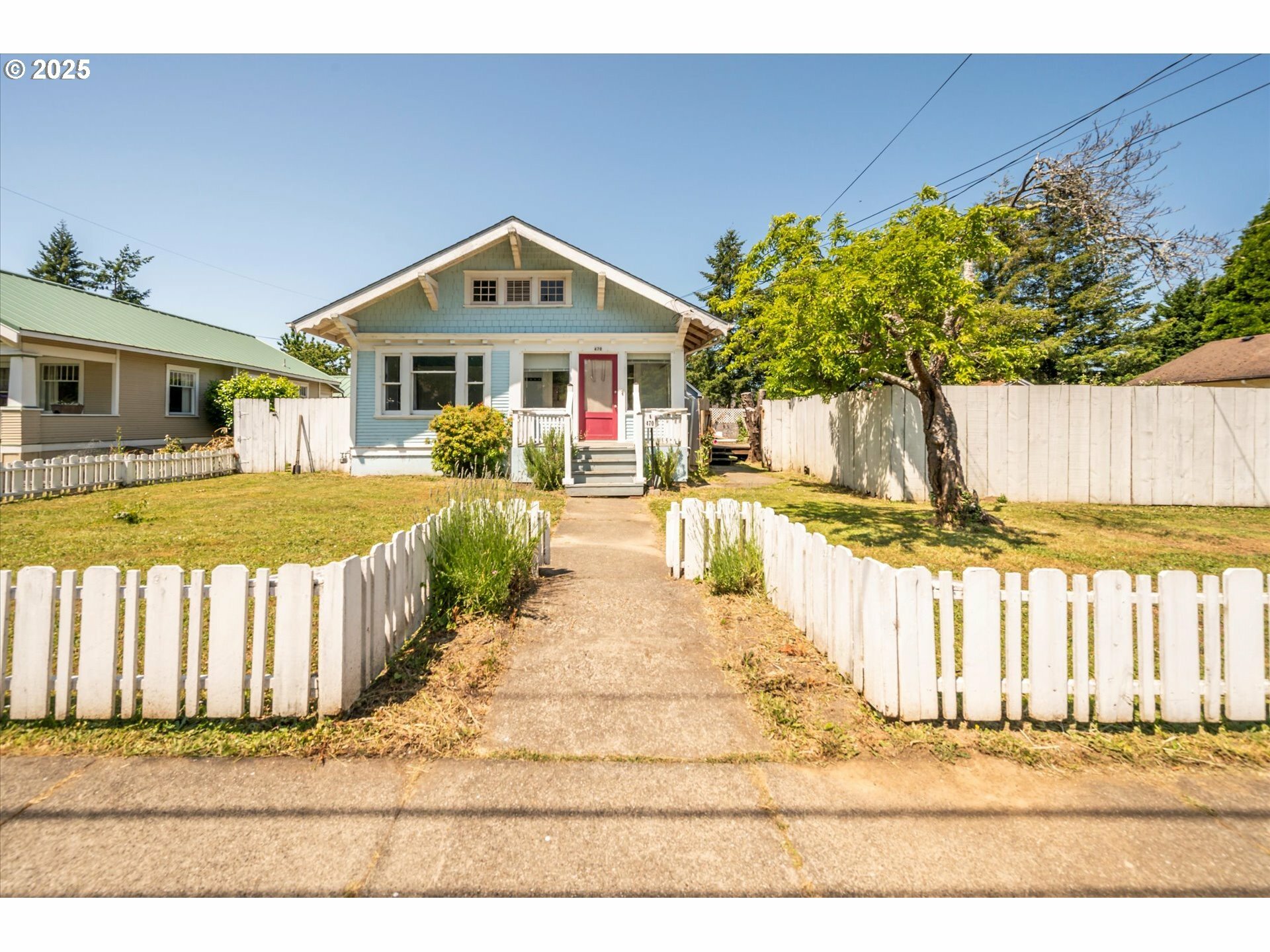 Property Photo:  470 W 4th St  OR 97423 