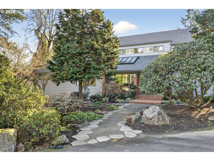 Property Photo:  1890 S Greenwood Rd  OR 97219 