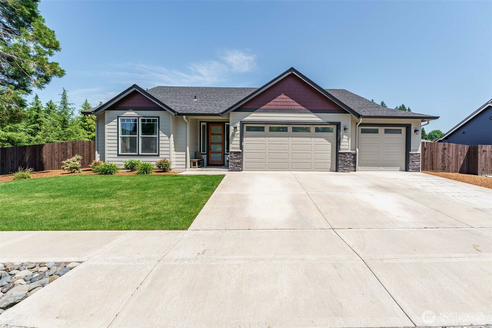 Property Photo:  2217 NW 2nd Ave  WA 98604 