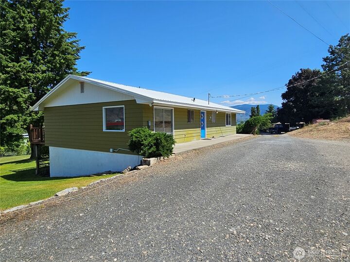 Property Photo:  33601  Highway 97  WA 98844 
