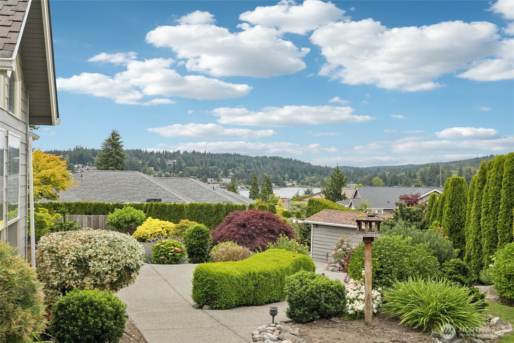 Property Photo: 7887 Greyhawk Ave WA 98335