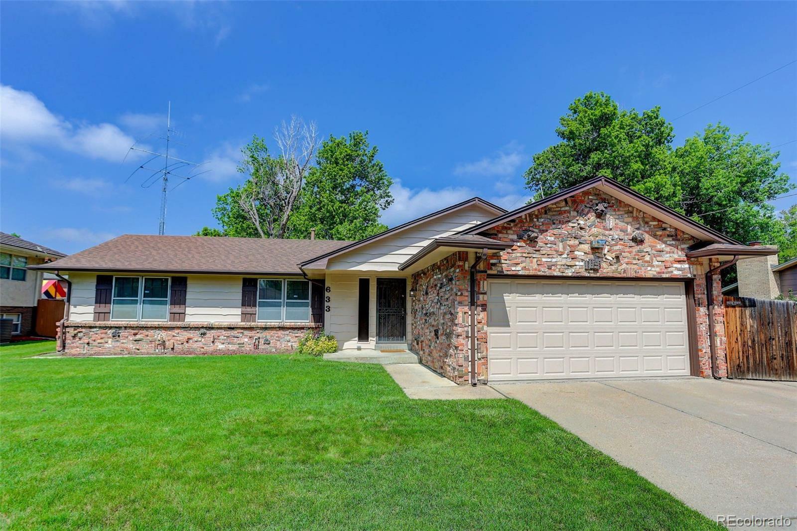 Property Photo:  633 S Galena Street  CO 80247 