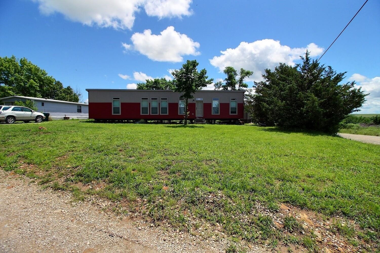 Property Photo: 2228 38th St KS 67047