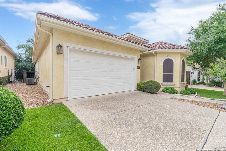 16006 N Huebner Bluff  San Antonio TX 78248 photo