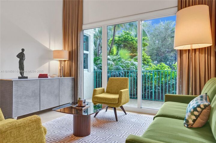 Property Photo: 20000 E Country Club Dr 112 FL 33180