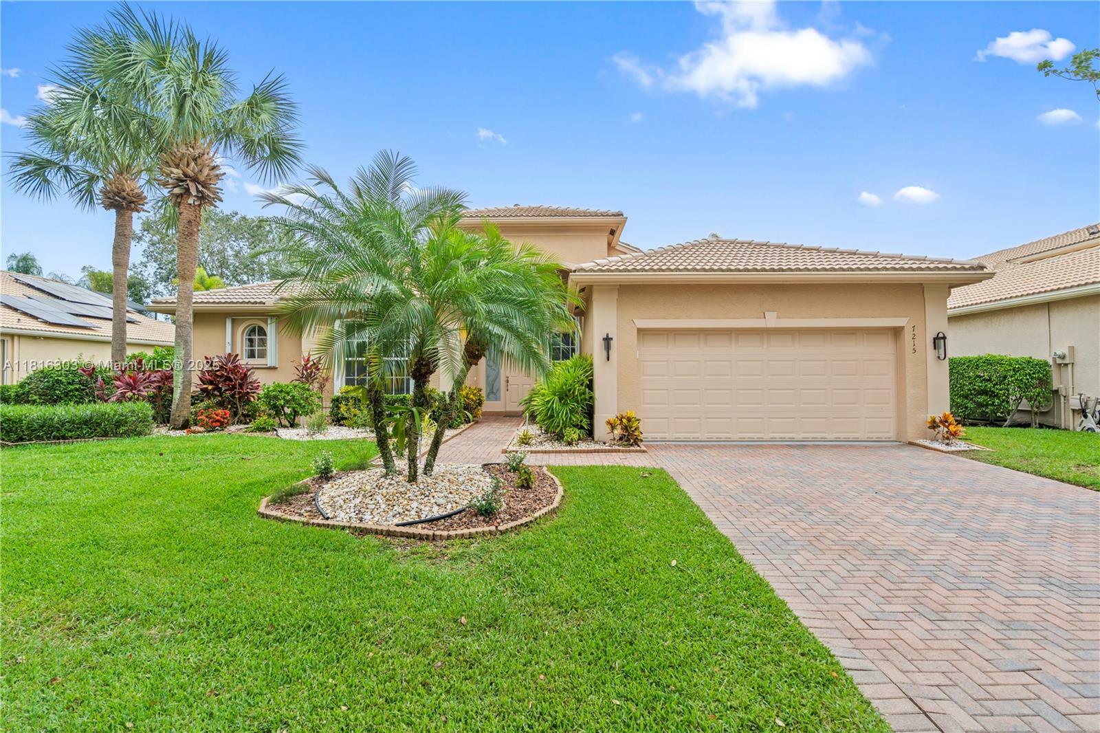 Property Photo: 7215 Great Falls Cir FL 33437