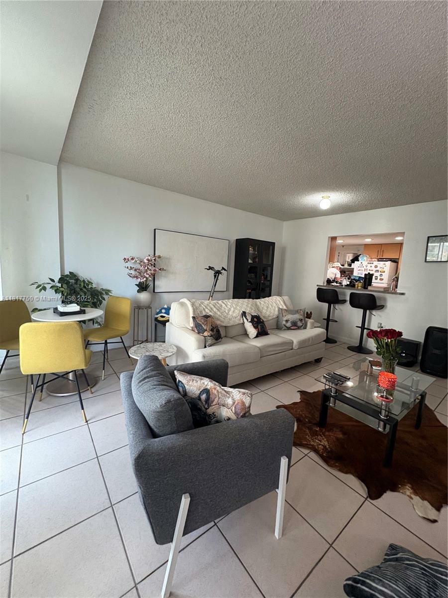 Property Photo: 7545 E Treasure Dr 4K FL 33141