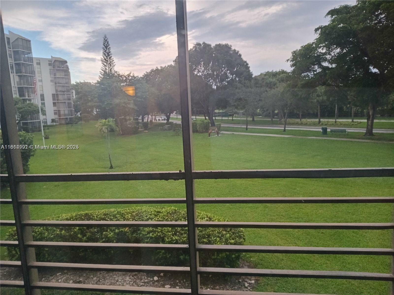 20400 SW Country Club Dr 209  Aventura FL 33180 photo