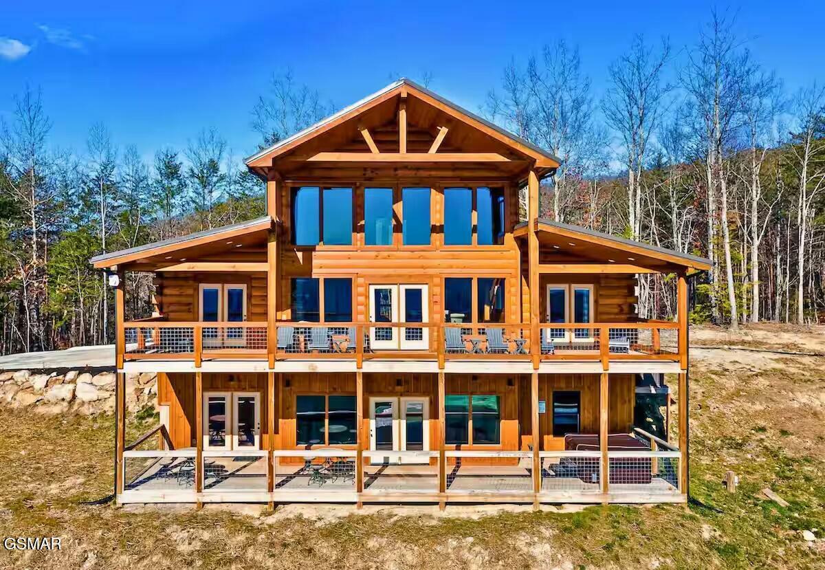 Property Photo: 1010 Leslie Way TN 37876
