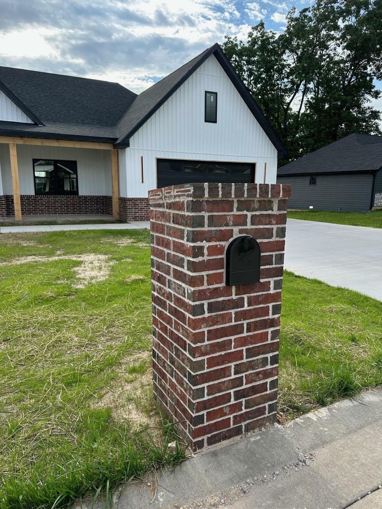 Property Photo: 2705 Town Drive MO 65711