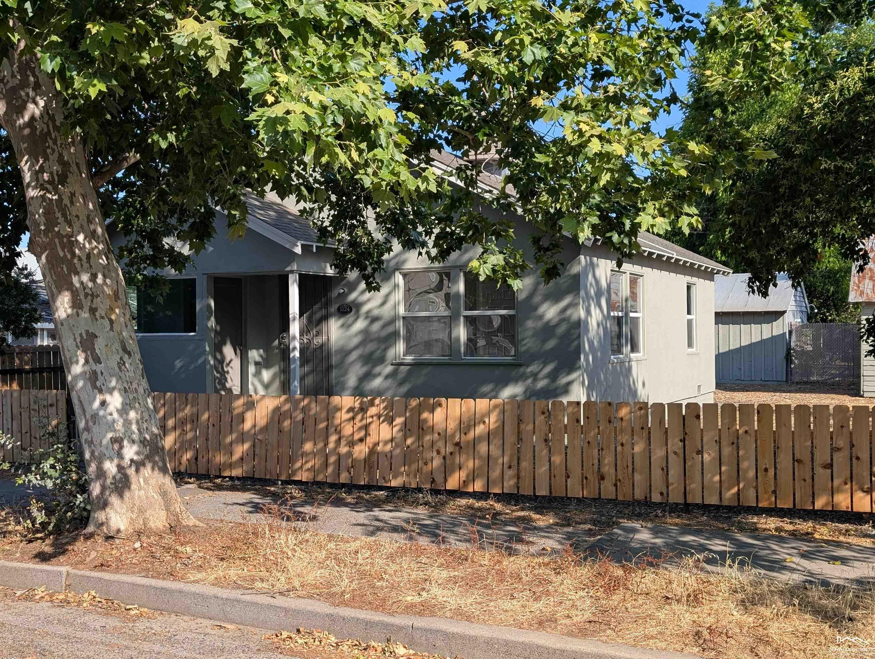 Property Photo: 1124 Union Street CA 96080