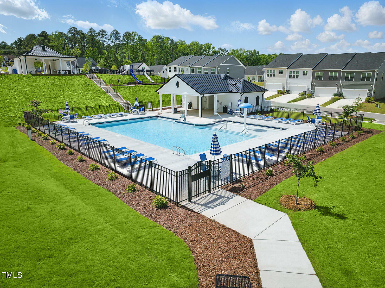 Property Photo: 380 Chesapeake Commons Street 129 NC 27529
