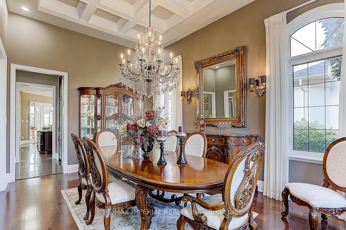 Property Photo: 39 Fiorello Court ON L4H 0V4