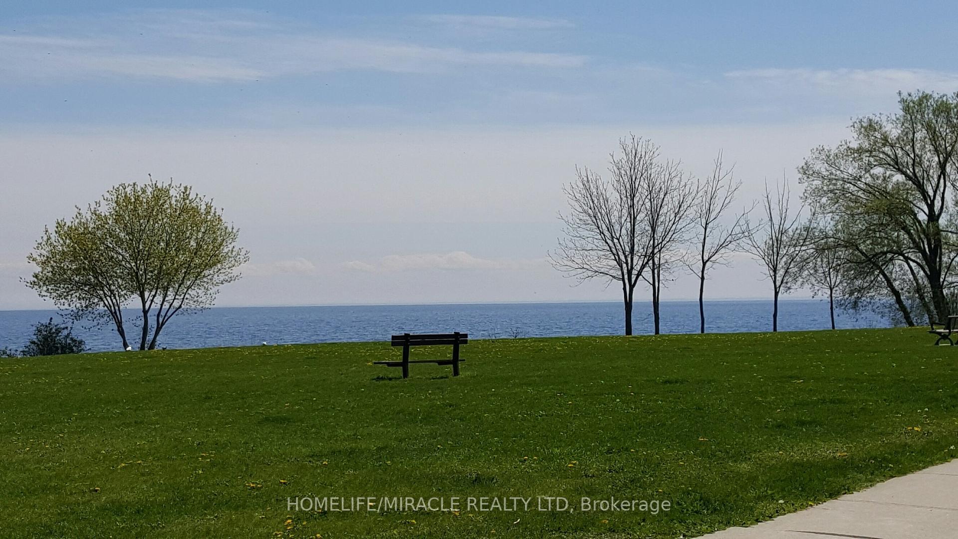 Property Photo: 78 Fifth Street Unit 6 ON M8V 2Z3