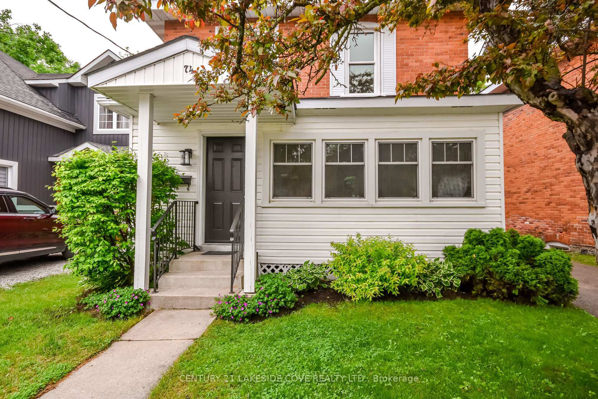 Property Photo: 74 Penetang Street ON L3V 3N5