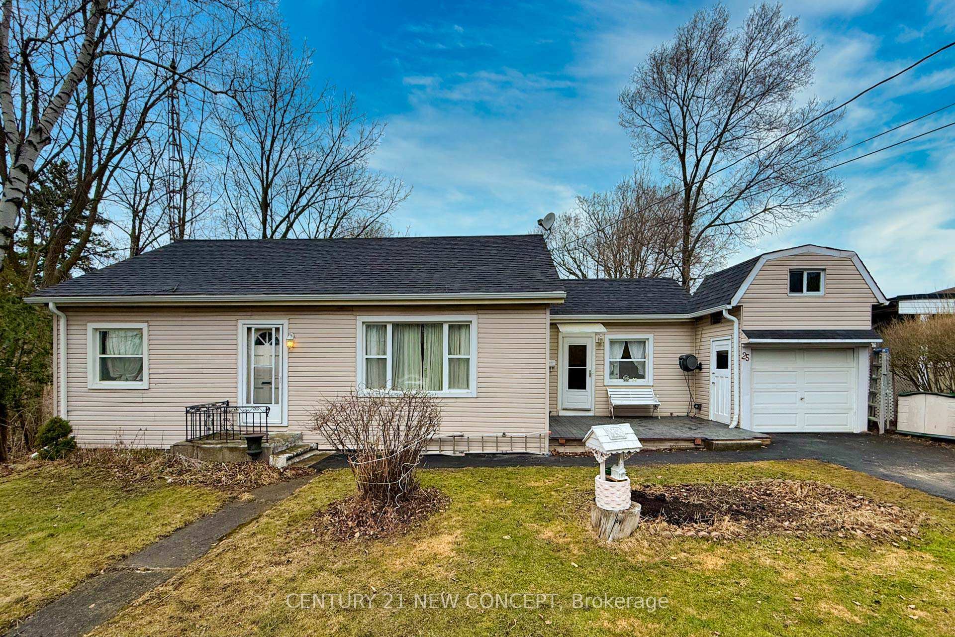 Photo de la propriété: 25 Northcliffe Avenue ON L9H 7B3
