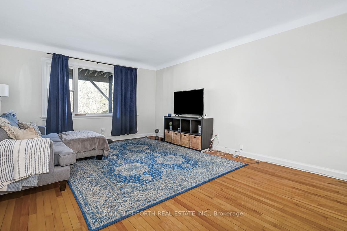 Property Photo: 155 Clare Street 1 ON K1Z 7C3