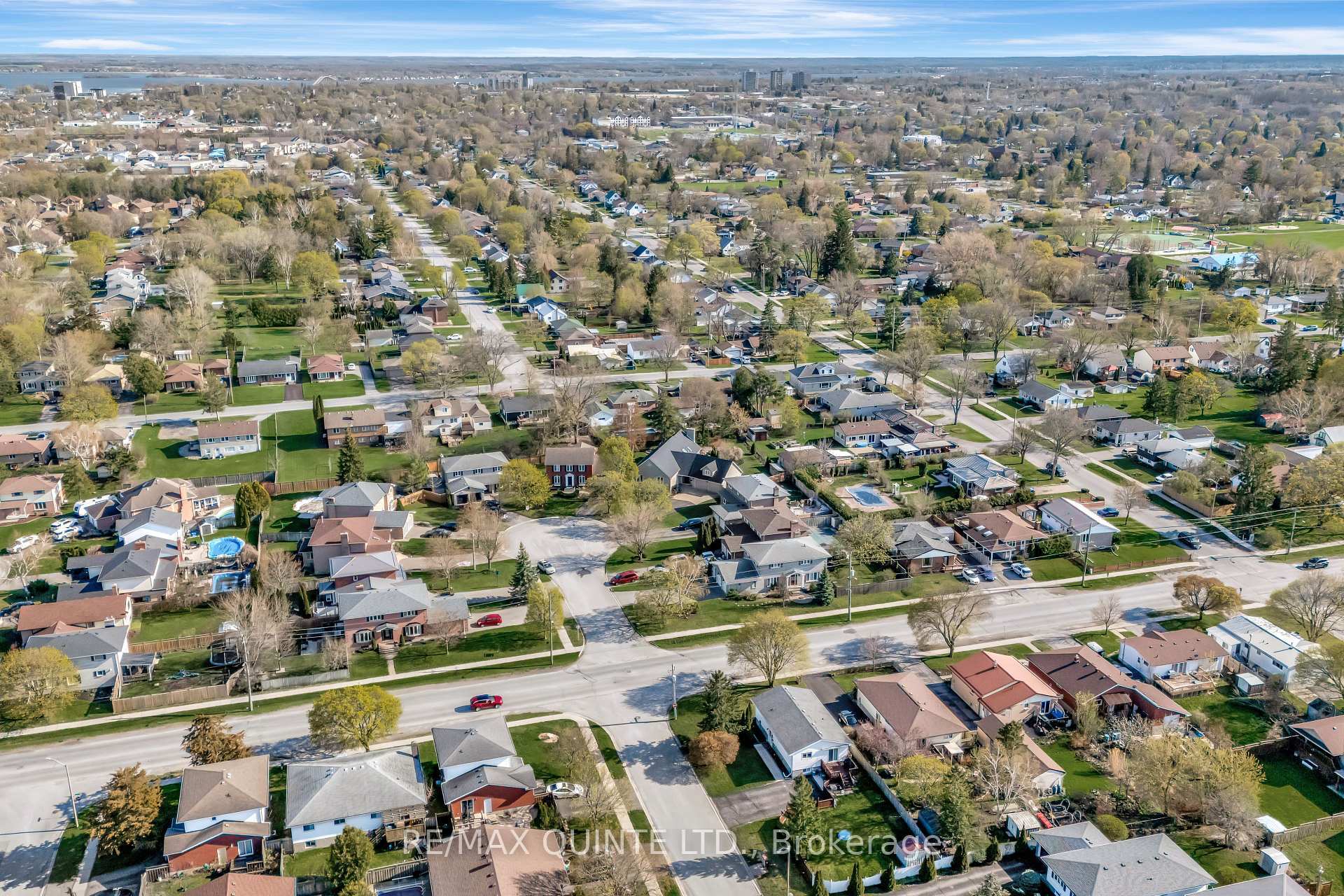 Property Photo: 14 Thompson Court ON K8P 5C3
