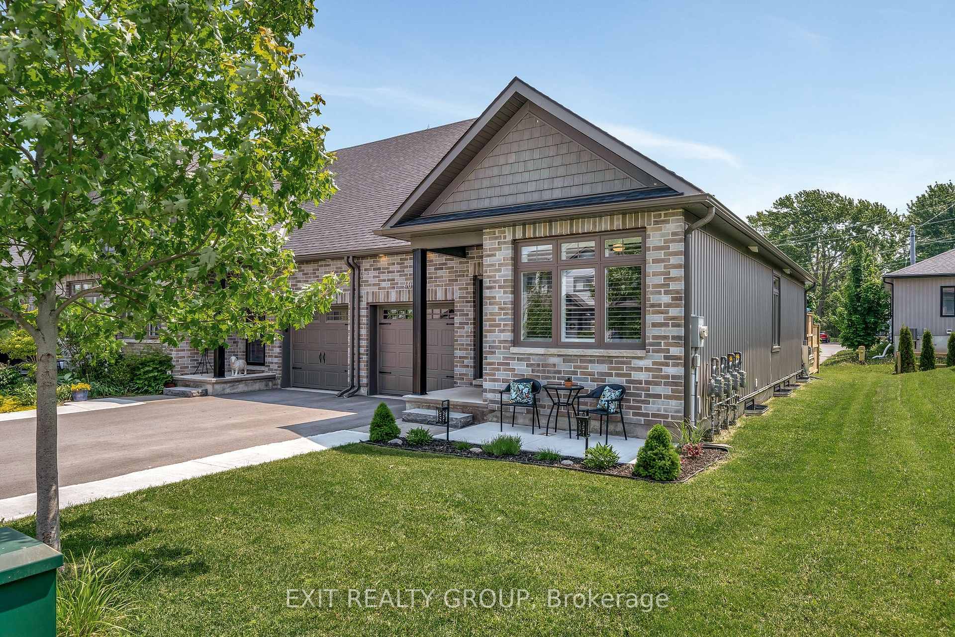Property Photo: 40 Curtis Street ON K0K 2T0