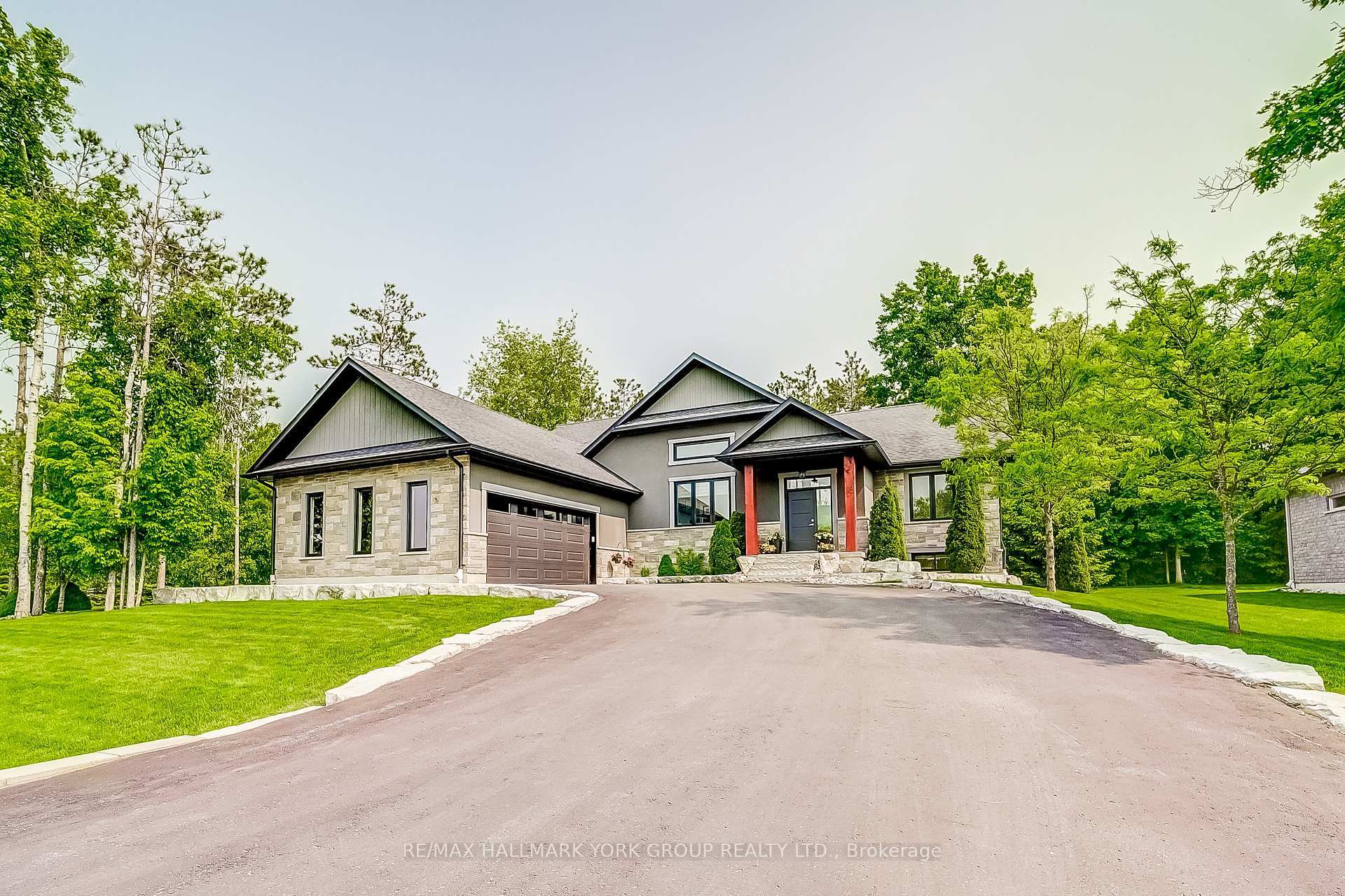 Property Photo: 118 Mennill Drive ON L0L 1Y3