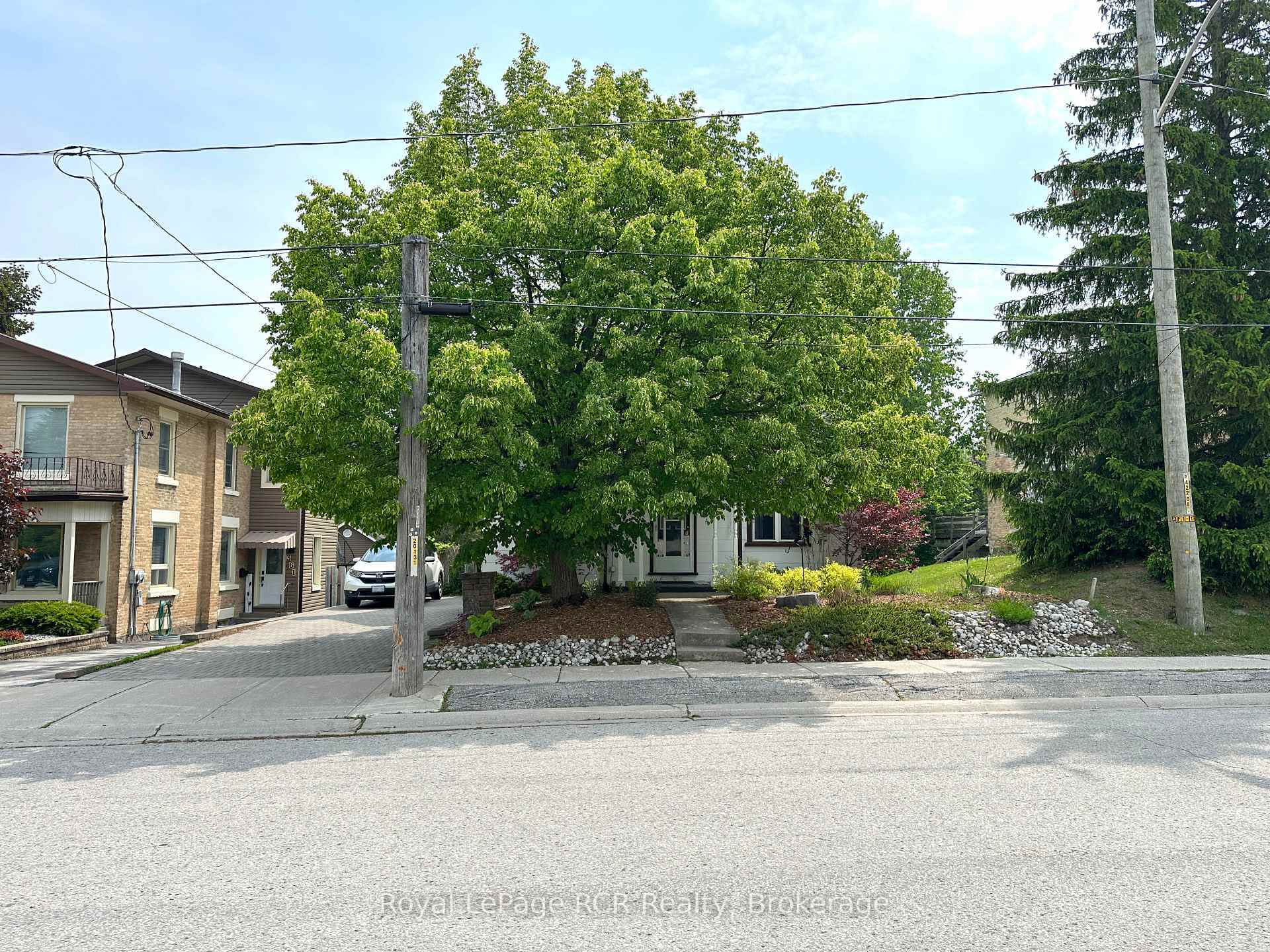 Property Photo: 357 10th Avenue ON N4N 2N4