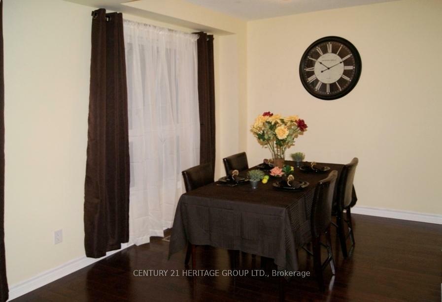 Property Photo: 94 Seaton Drive ON L4G 3X1