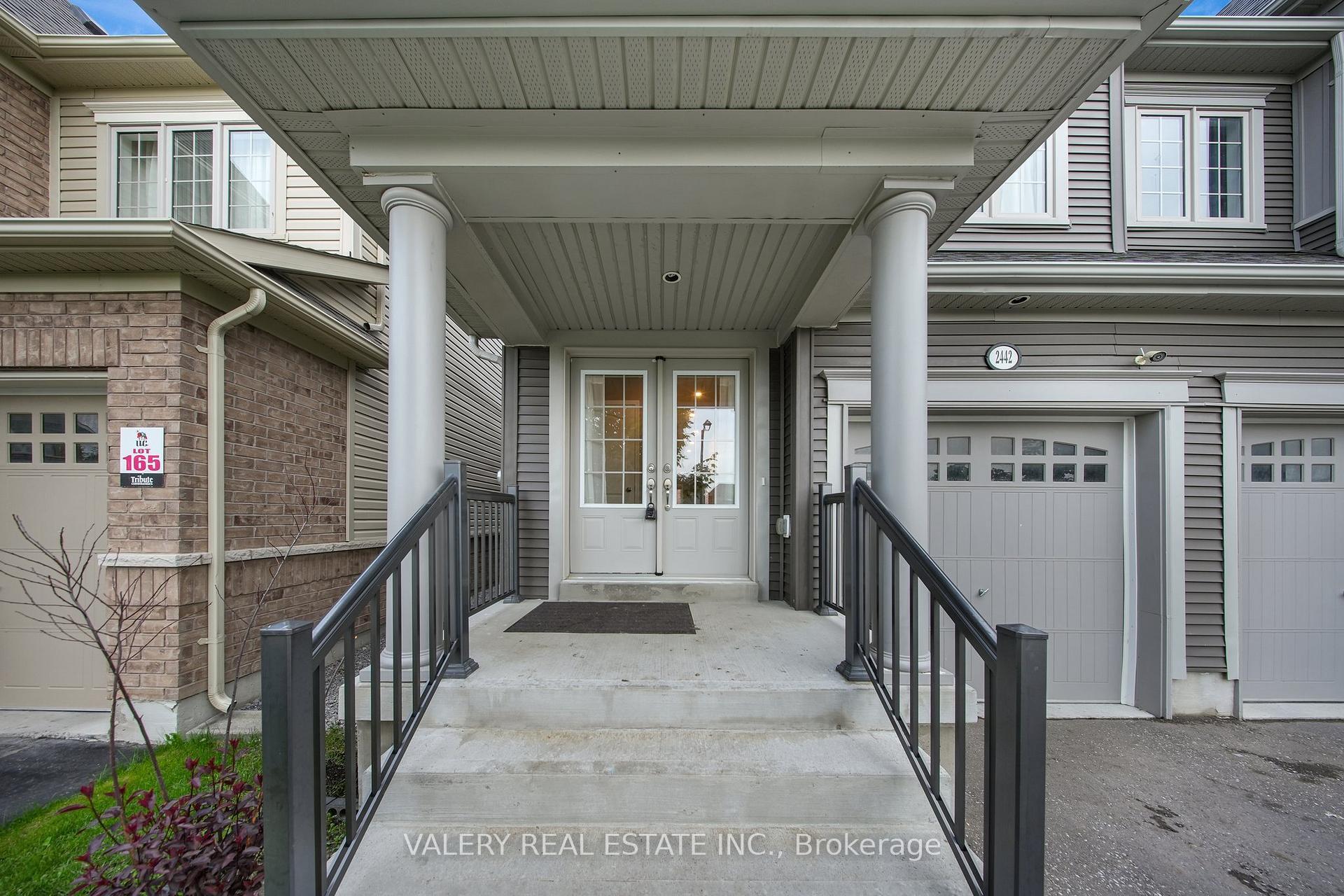 Property Photo:  2442 Equestrian Crescent  ON L1L 0L7 