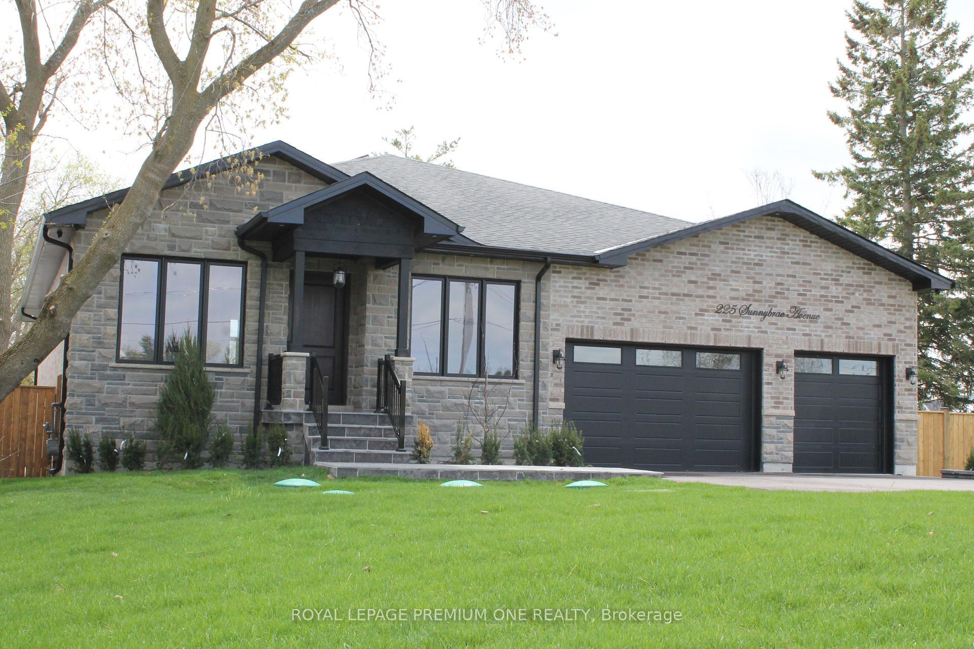 Property Photo: 225 Sunnybrae Avenue ON L9S 1K4