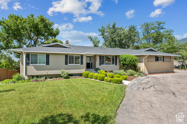 Property Photo: 975 S Canyon Breeze E UT 84020