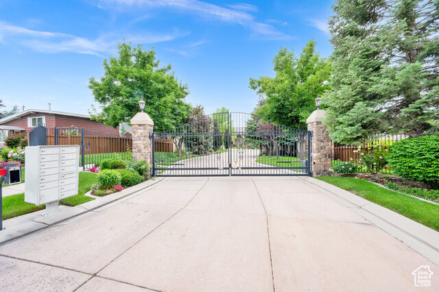 7195 S Villandrie Ln E  Cottonwood Heights UT 84121 photo