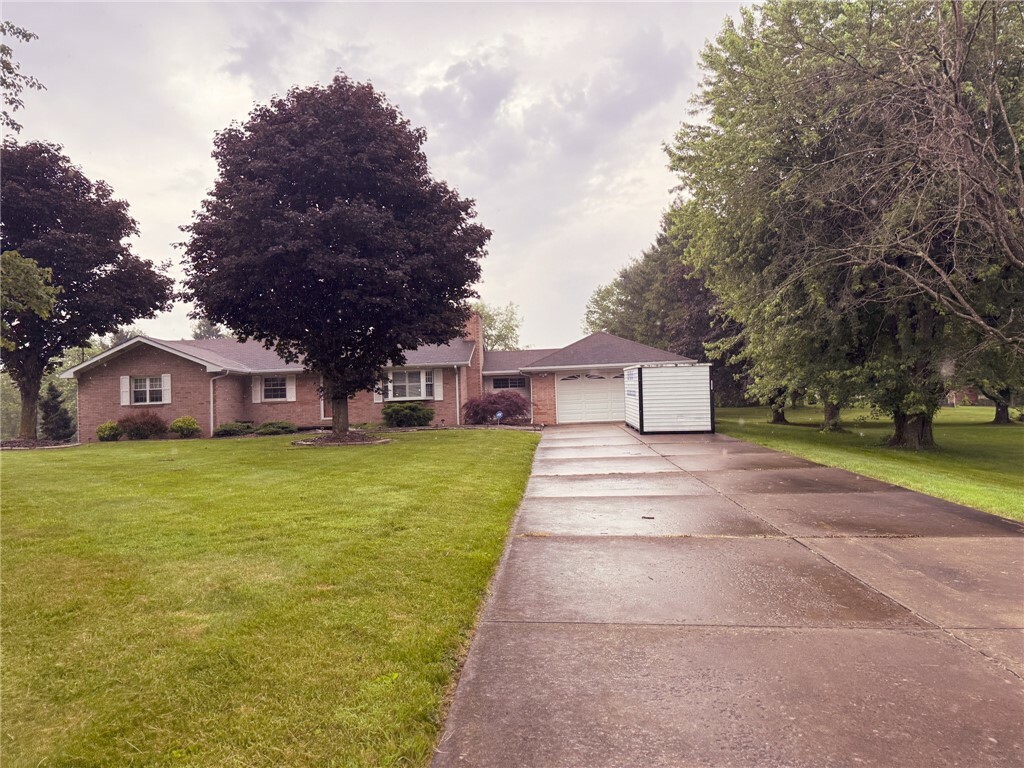 Property Photo: 120 Rogers Dr PA 15026