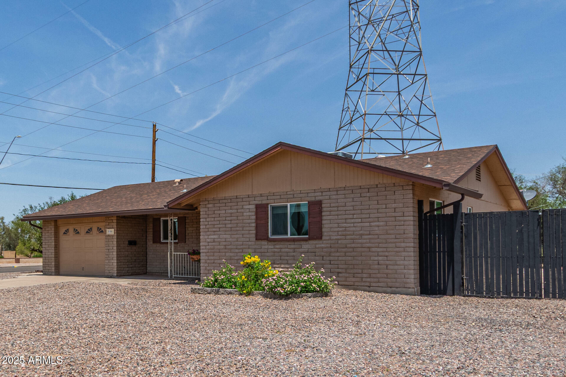 Property Photo: 5204 E Colby Street AZ 85205