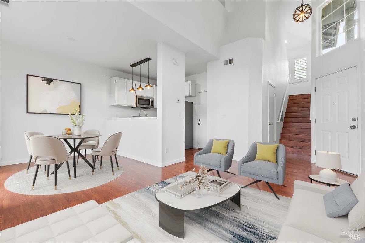 Property Photo: 1623 Pinebrook Place CA 95403