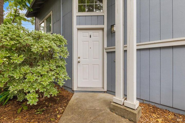 Property Photo:  1623 Pinebrook Place  CA 95403 