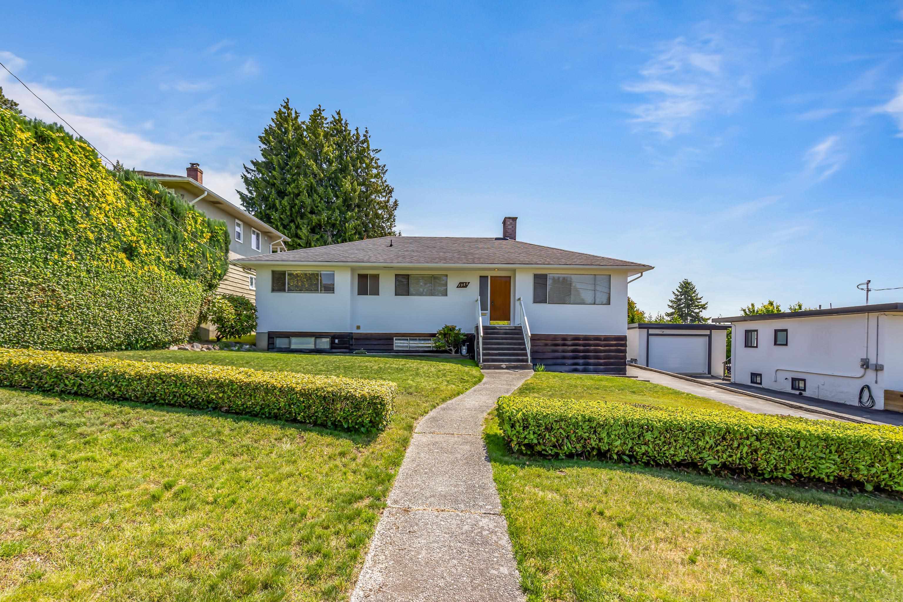 Property Photo: 7988 Sussex Avenue BC V5J 3W3